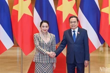 国会主席陈青敏和泰国总理佩通坦·钦那瓦。