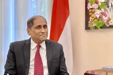 新加坡驻越南大使贾亚•拉特南。