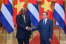 越南国会主席陈青敏和古巴全国人民政权代表大会主席埃斯特万·拉索·埃尔南德斯。