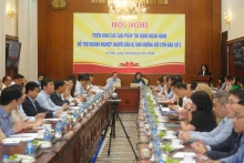 会议场景。（图片来源：plo.vn）