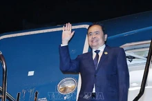 国会主席陈青敏离开老挝首都万象，圆满结束对老挝进行正式访问，并出席第45届东盟议会联盟大会之旅。（图片来源：越通社）