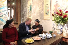 春节是外国人了解越南文化本色的宝贵时间。（图片来源：黎明 摄）