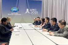 越南财政部长胡德福会见世界银行行长安娜·比耶德。（图片来源：越南财政时报）