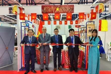 越南馆揭牌仪式。（图片来源：moit.gov.vn）