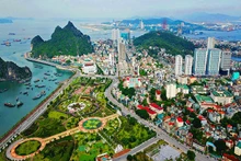 下龙市一角。