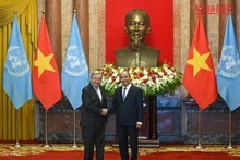 越南国家主席阮春福与联合国秘书长安东尼奥·古特雷斯。