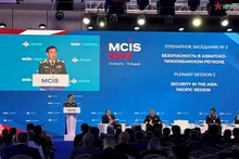 潘文江大将在会议上发表重要讲话。（图片来源：人民军队报）