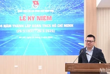 《人民报》社总编辑黎国明发表讲话。