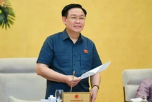 国会主席王廷惠在闭幕式上发言。（图片来源：VGP）