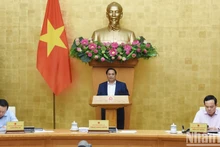 范明正总理主持会议。