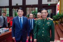 国家主席梁强和国防部长潘文江出席研讨会。