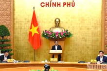 范明正总理主持会议。