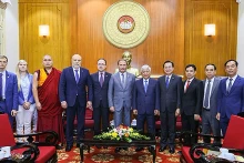 双方代表合影。