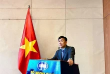 越南外交部常务副部长阮明宇发表讲话。（图片来源：baoquocte.vn）