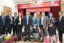 双方代表合影。（图片来源：hcmcpv.org.vn）