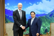 越南政府总理范明正会见西门子集团总裁兼首席执行官。