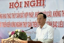 薄辽省人民委员会主席范文韶在会上发表讲话。（图片来源：laodong.vn）