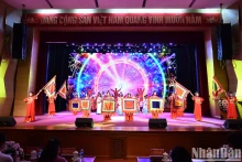 第10届全国扶董运动会闭幕式上的文艺节目。