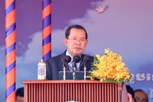 柬埔寨人民党主席洪森发表讲话。（图片来源：qdnd.vn）