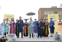 双方代表出席越南文化旅游节开幕式。（图片来源：文化报）