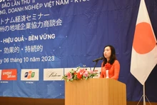 越南外交部副部长黎氏秋姮在论坛上发表讲话。（图片来源：旅外越南人国家委员会）