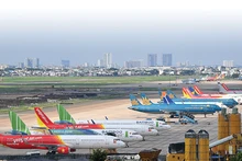 附图。