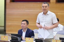 越南公安部发言人苏恩苏中将在会上发表讲话。（图片来源：congthuong.vn）