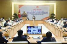 越南政府总理范明正主持召开关于主动适应国际贸易新形势的会议【组图】