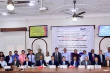 岘港市工作代表团出席在孟买举行的投资促进会议。