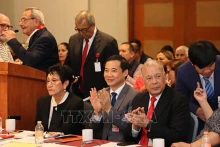 越共中央内政部副部长阮太学出席研讨会。（图片来源：越通社）