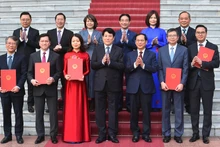 国家主席梁，政府副总理兼外交部长裴青山和各位代表。
