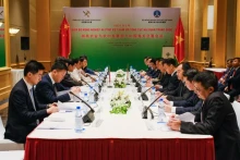 会谈场景。（图片来源：sggp.org.vn）