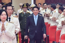国家主席梁强走访警卫司令部。