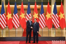 越南国会主席王廷惠会见美国总统乔·拜登。
