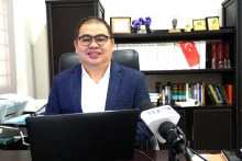 马来亚大学的阿旺·阿兹曼教授。（图片来源：越通社）