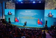 越共中央总书记苏林在俄罗斯总统大学发表演讲。