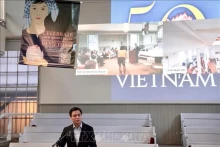 越南常驻联合国代表团团长邓黄江大使发表讲话。（图片来源：越通社）