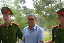 原越南工贸部副部长黄国旺被建议判刑6至7年。