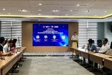 座谈会场景。（图片来源：越通社）