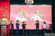 “阮富仲总书记——党有品德、有远见的领导人”特别信息专栏上线仪式【组图】