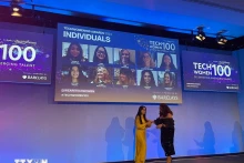 英国伦敦大学的阮瑞伯玲博士成为荣获英国百名杰出女科学家大奖的第一位越南科学家。