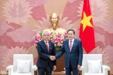 国会主席陈青敏和老挝国会副主席宋玛·奔舍那。（图片来源：dangcongsan.vn）