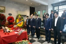 越南国会代表吊唁俄罗斯莫斯科音乐厅恐怖袭击事件遇难者。