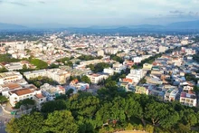 宁顺省优先推进潘朗-塔占市和6个县104个都市区和小区招商引资工作。
