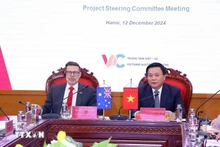 越南与澳大利亚促进干部培训和政策研究的合作关系