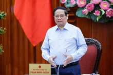 范明正总理就立法工作主持政府常务委员会与各部门会议。