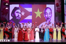 “越南-古巴历史烙印” 特别文艺晚会于当地时间2023年4月20日晚在首都哈瓦那隆重举。