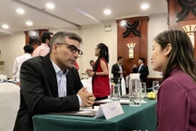 参加“越南和印度企业与投资对接活动”的代表。
