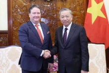 越南国家主席苏林会见美国驻越南大使马克·埃文斯·纳珀