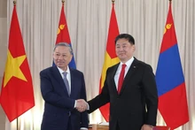 苏林总书记、国家主席与蒙古国总统乌赫那·呼日勒苏赫。